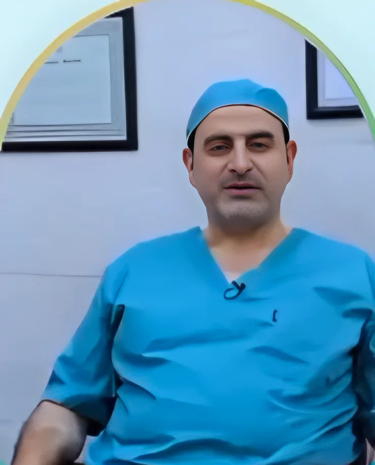 الدكتور جمال العطري، أخصائي جراحة العمود الفقري والدماغ